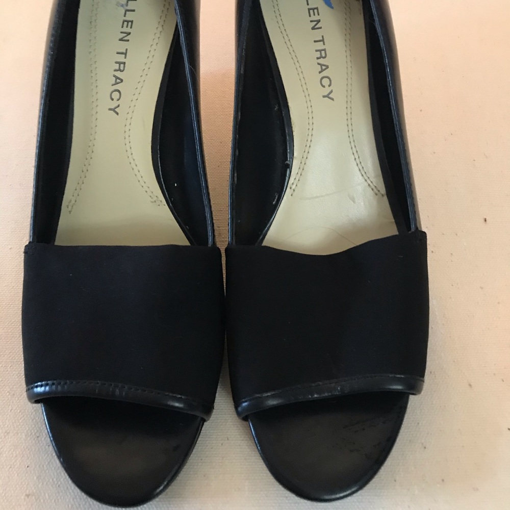 Black wedge heel shoes